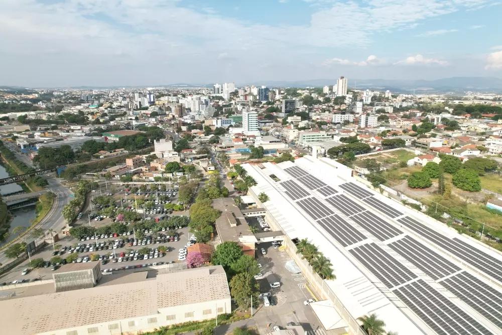 Complexo industrial em Betim visto de cima